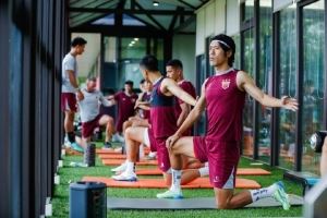  上海海港球员今天下午重新集结，投入到下一阶段的备战当中